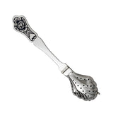 Edler Teesieblöffel aus 925er Silber mit kunstvollem Niello-Dekor in floralem Design und klassischer Form.