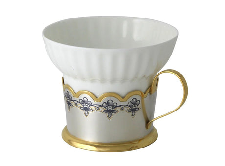 Teetasse Porzellan in vergoldeter Silberfassung — Niello-Blumenband und Henkel, Astra-Muster