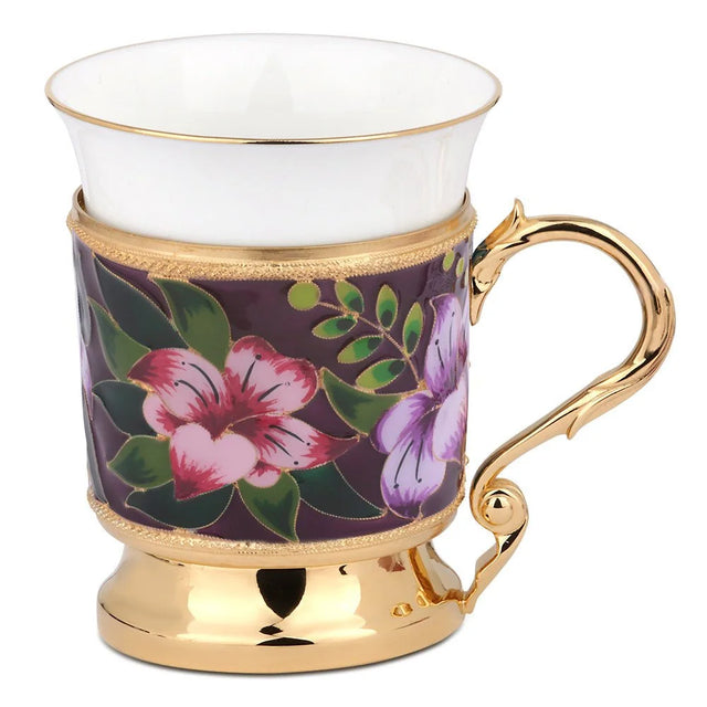 Teetasse Porzellan im vergoldeten Halter mit Blumen-Emaille — weiße Tasse mit Goldrand und Henkel
