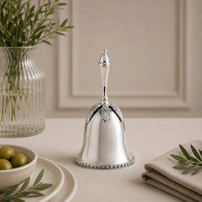 Tischglocke aus 925 Silber mit Blattmotiv als elegantes Accessoire für gehobene Tafelkultur, Empfang und stilvolle Wohnräume