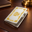Visitenkartenetui Imperia 925 Silber im Etui — Lifestyle-Setting am Schreibtisch