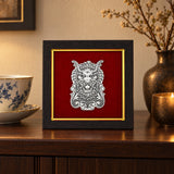 Wandbild Drache 925 Silber Niello auf einer dunklen Kommode, Drachenkopf mit Perle im dunklen Holzrahmen