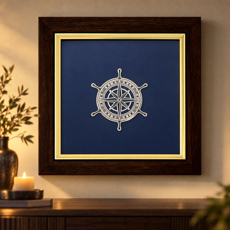 Wandbild Windrose — Lifestyle-Setting an der Wohnzimmerwand