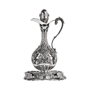 Weinkaraffe-Set 925 Silber Zauberwald — gemeißelte Silberkaraffe auf quadratischem Silbertablett