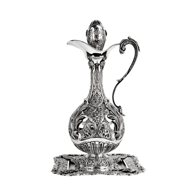 Weinkaraffe-Set 925 Silber Zauberwald — gemeißelte Silberkaraffe auf quadratischem Silbertablett