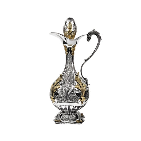 Silberne Weinkaraffe mit Goldverzierung und kunstvoller Gravur – Signature-Kollektion.