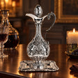 Weinkaraffe & Silbertablett Set 925 Silber Signature — Lifestyle-Setting am Weintisch
