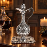 Weinkaraffe & Silbertablett Set 925 Silber Signature — Lifestyle-Setting am Weintisch