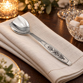 Zuckerlöffel 925 Silber Astra Black — Lifestyle-Setting an der gedeckten Tafel